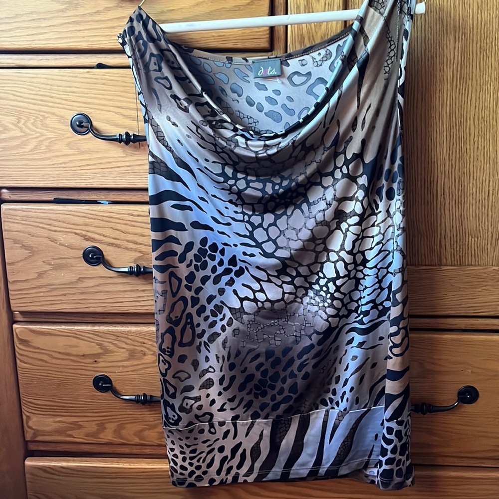 Dots animal print top